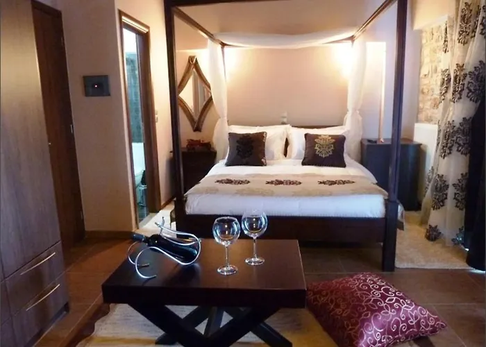 Konukevi Paramythenio