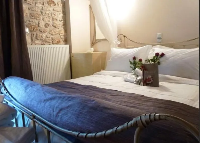 Paramythenio Konukevi Synikia Mesi Trikalon